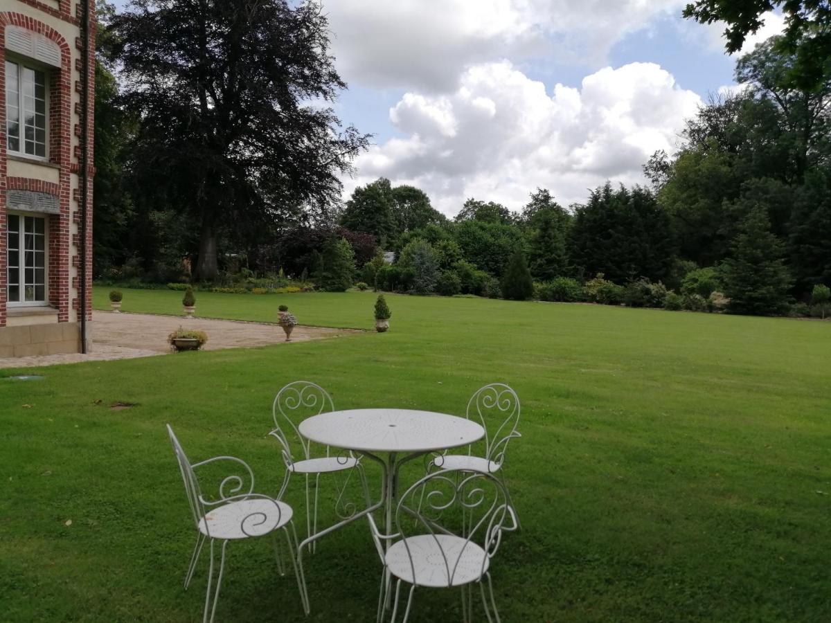 Chambre E Andre Le Domaine Des Jardins De Bracquetuit Exterior photo